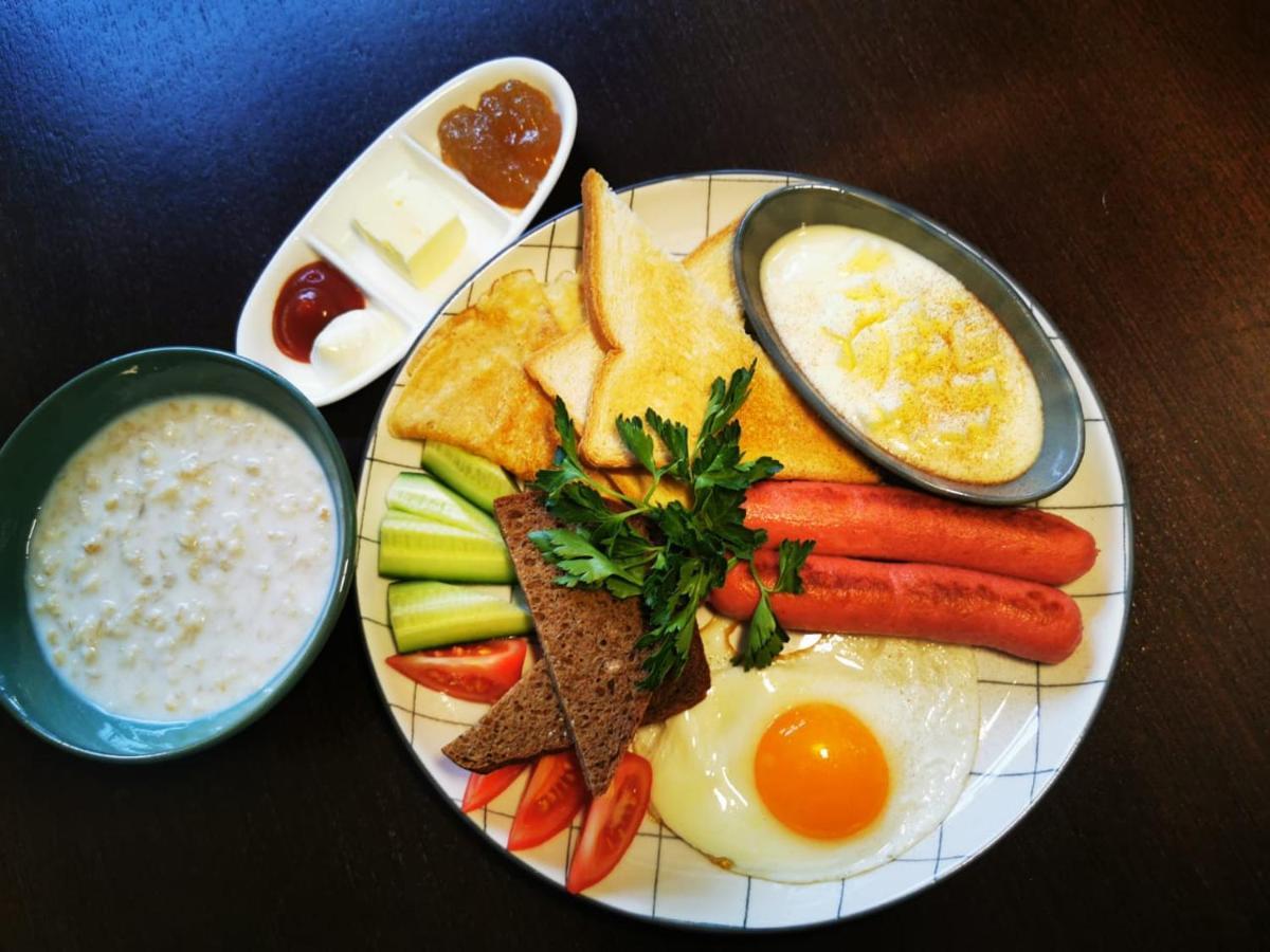Royal Petrol Hotel ตัลดีกอร์กัน ภายนอก รูปภาพ