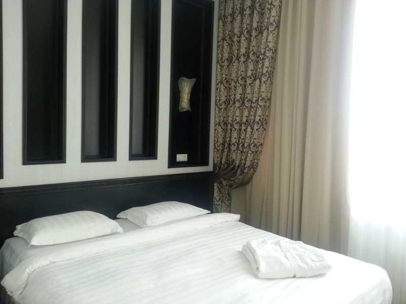Royal Petrol Hotel ตัลดีกอร์กัน ภายนอก รูปภาพ