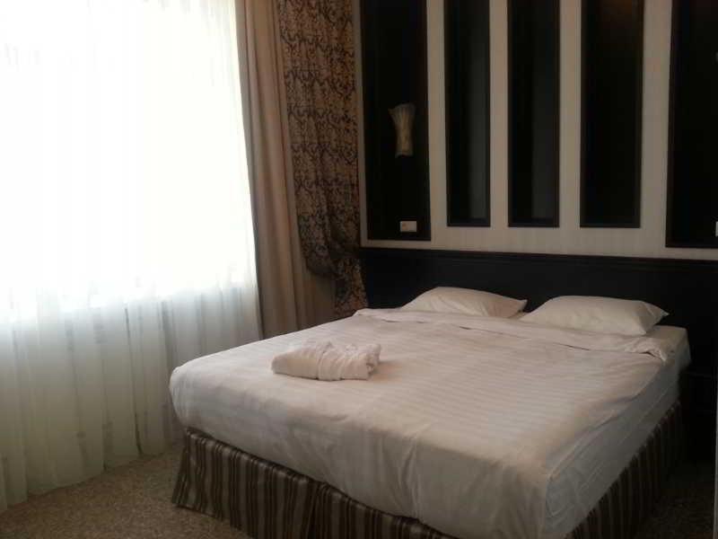 Royal Petrol Hotel ตัลดีกอร์กัน ห้อง รูปภาพ